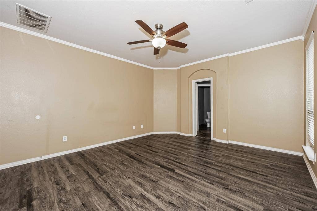 8421 Miramax Trail, Dallas, TX 75249
