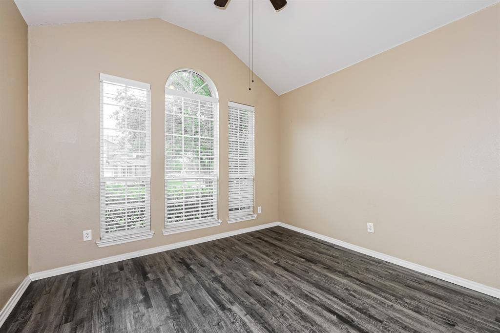 8421 Miramax Trail, Dallas, TX 75249