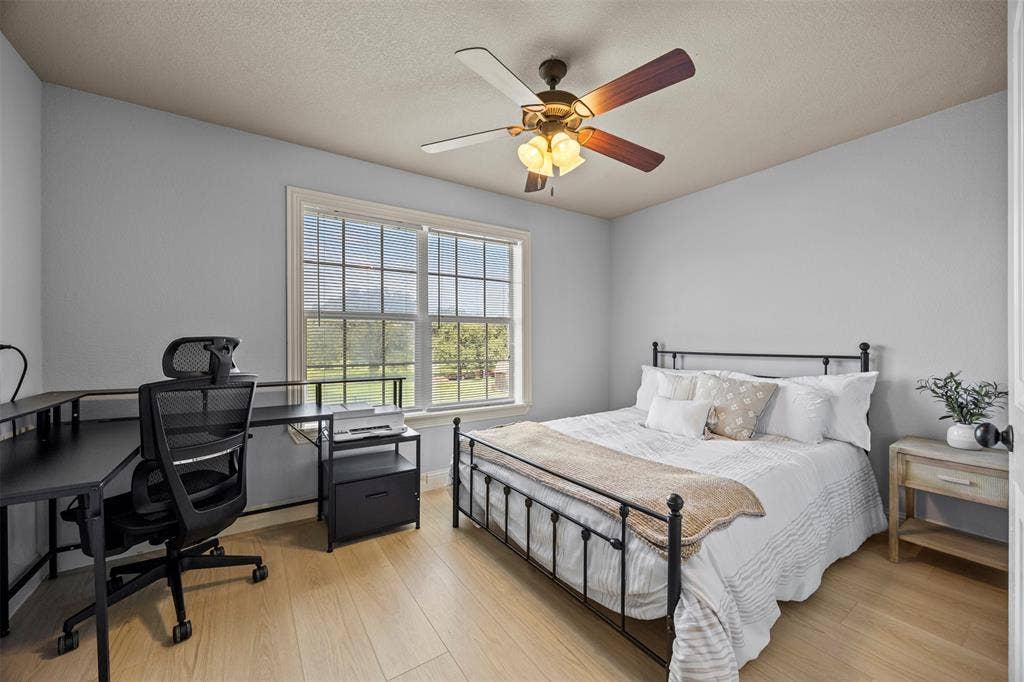 3175 Collins Road, Burleson, TX 76028 3175 Collins Road, Burleson, TX 76028