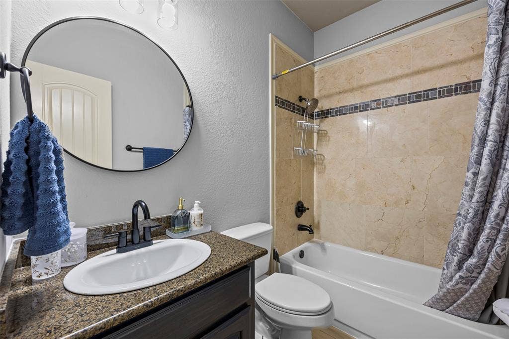 3175 Collins Road, Burleson, TX 76028 3175 Collins Road, Burleson, TX 76028