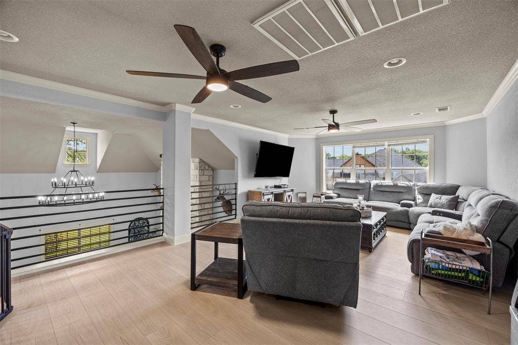 3175 Collins Road, Burleson, TX 76028 3175 Collins Road, Burleson, TX 76028