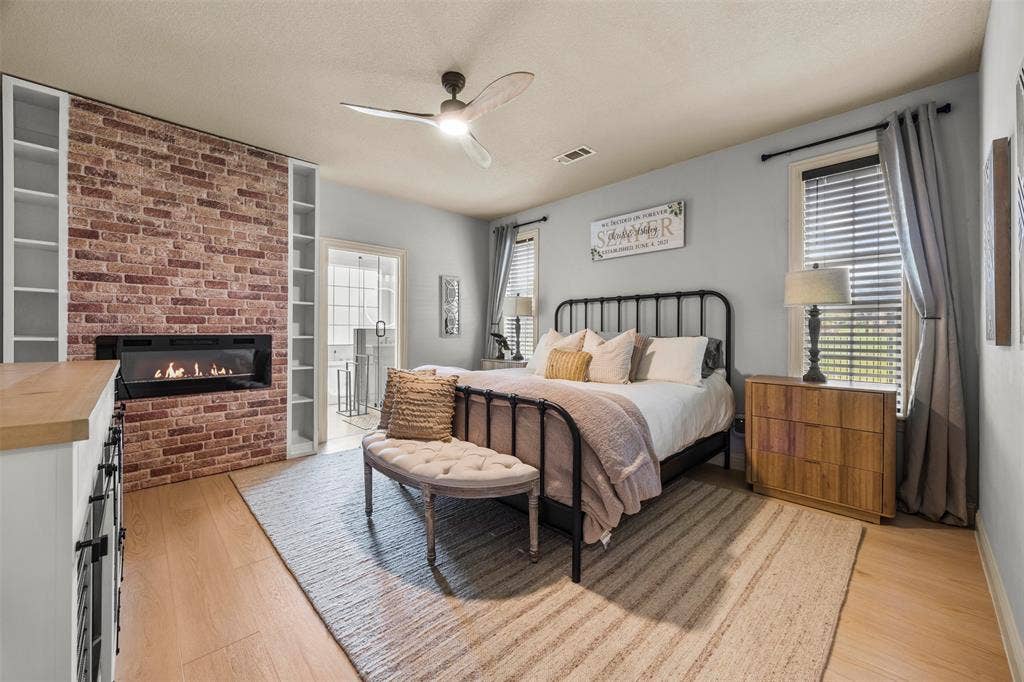 3175 Collins Road, Burleson, TX 76028 3175 Collins Road, Burleson, TX 76028