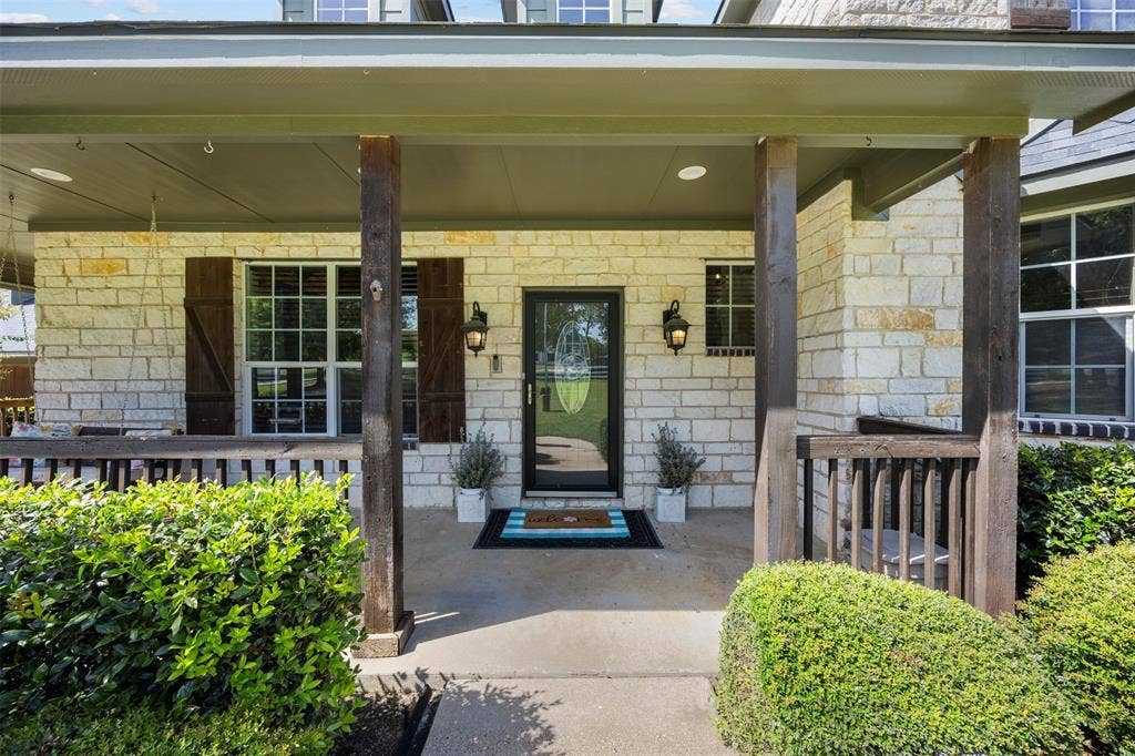 3175 Collins Road, Burleson, TX 76028 3175 Collins Road, Burleson, TX 76028