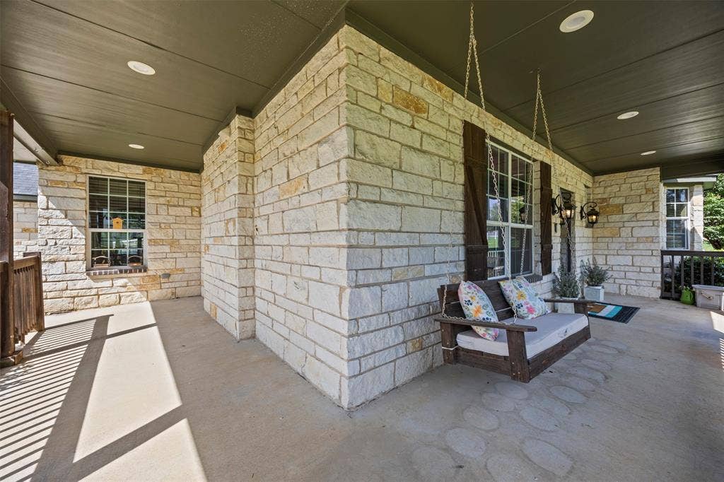 3175 Collins Road, Burleson, TX 76028 3175 Collins Road, Burleson, TX 76028