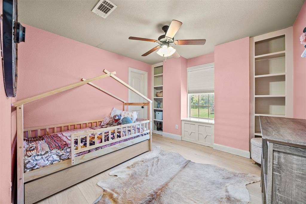3175 Collins Road, Burleson, TX 76028 3175 Collins Road, Burleson, TX 76028