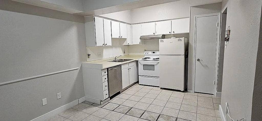 2100 Tanglewilde, #167, Houston, TX 77063 2100 Tanglewilde, #167, Houston, TX 77063