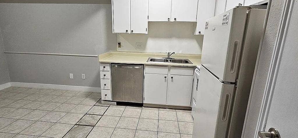 2100 Tanglewilde, #167, Houston, TX 77063 2100 Tanglewilde, #167, Houston, TX 77063