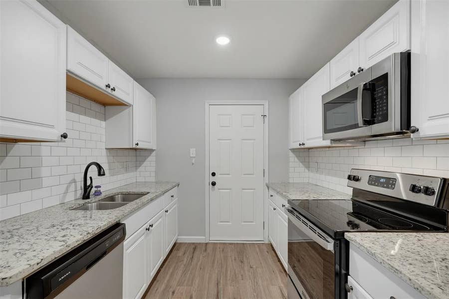 Property photo for 509 19th Street, Grand Prairie, TX