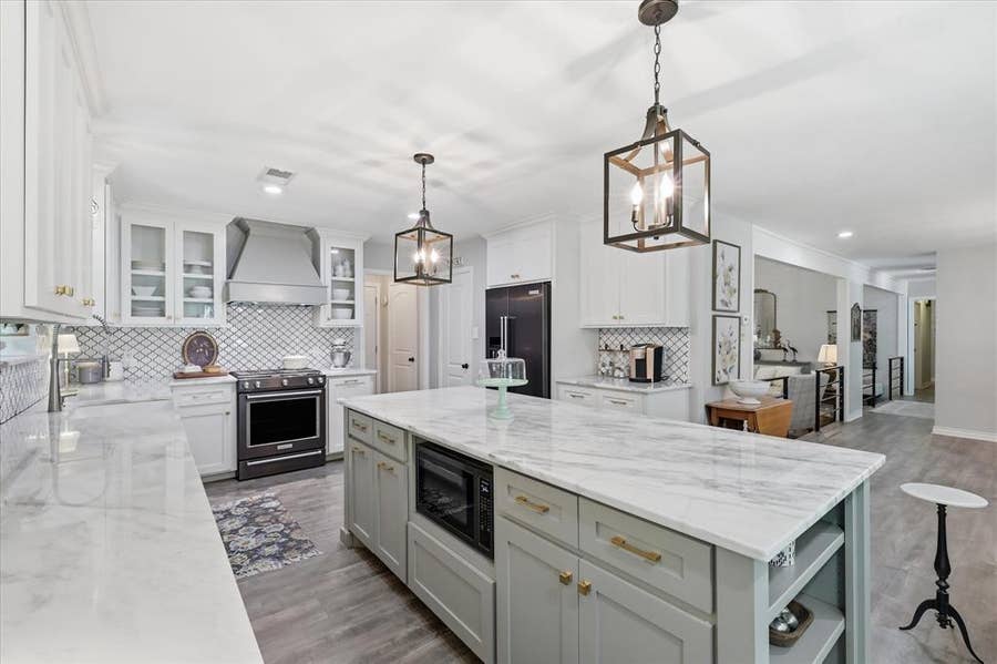 Property photo for 12 Timbergreen Circle, Denton, TX