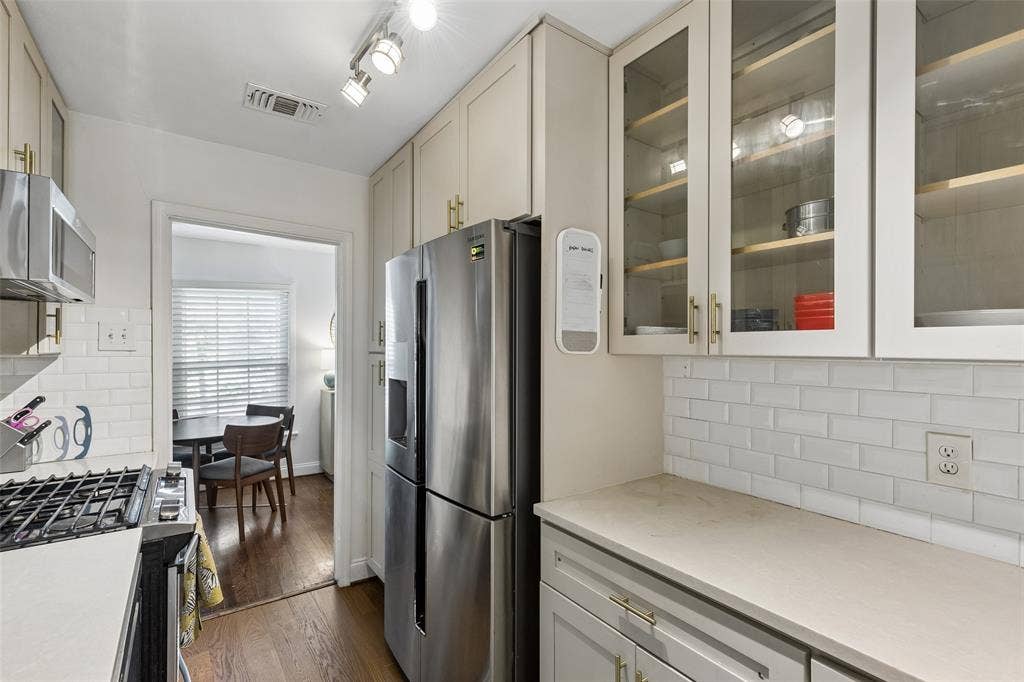 10633 Cayuga Drive, Dallas, TX 75228