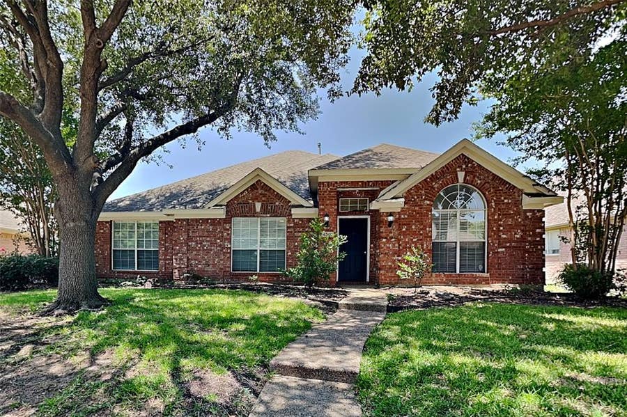Property photo for 4307 Trailridge Drive, Frisco, TX