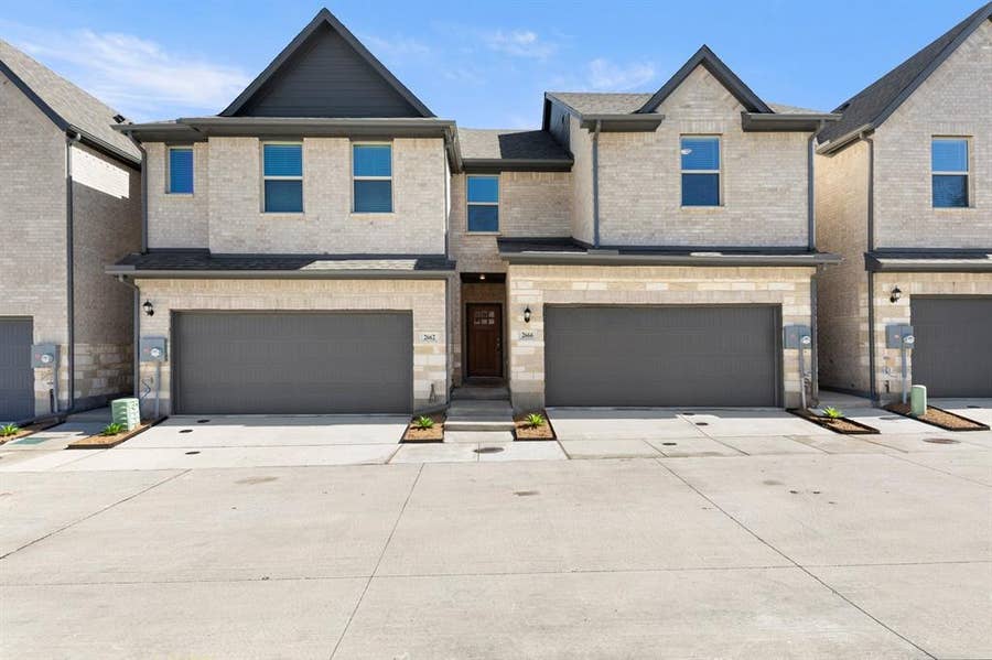 Property photo for 2606 Copper Breaks Street, Dallas, TX