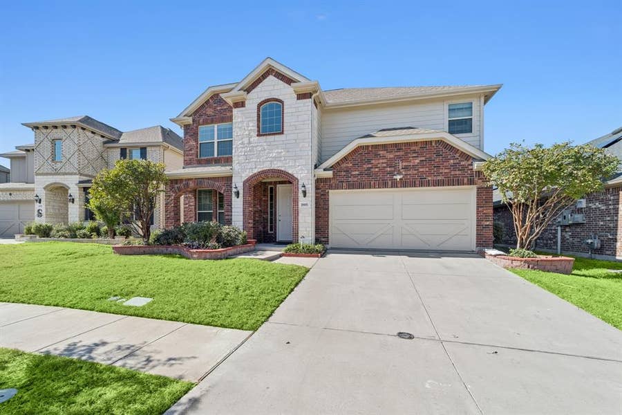 Property photo for 1805 Longwood Lane, Garland, TX