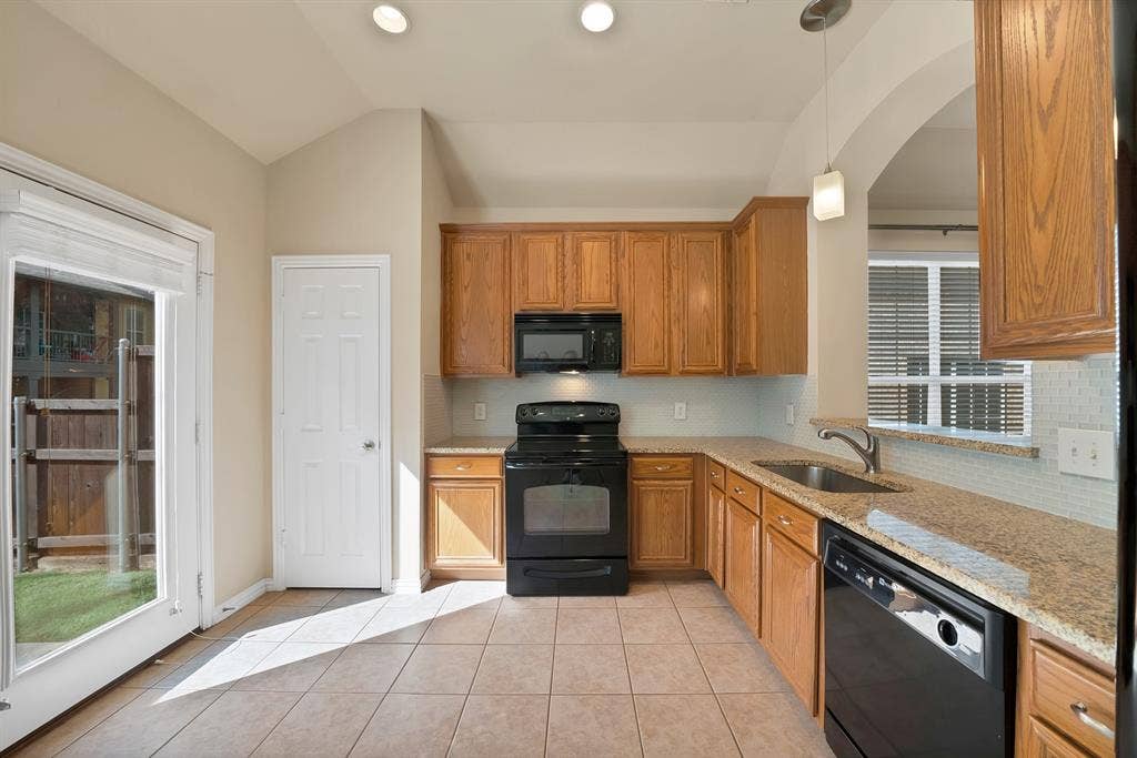 9937 Sedgewick Avenue, Plano, TX 75025 9937 Sedgewick Avenue, Plano, TX 75025