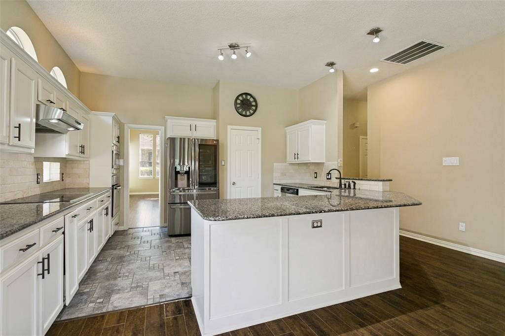 2321 San Gabriel Drive, Plano, TX 75074 2321 San Gabriel Drive, Plano, TX 75074