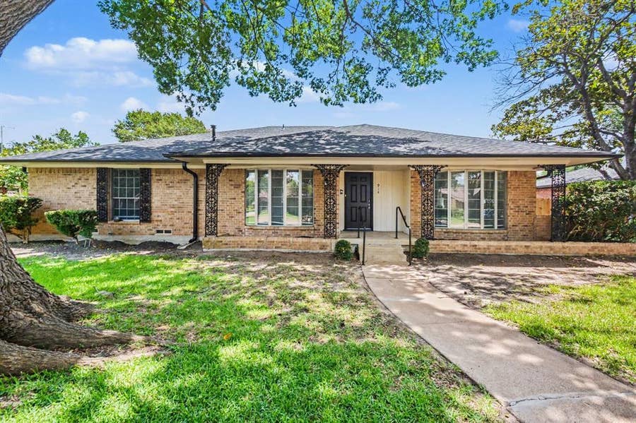 Property photo for 914 Bromwich Street, Garland, TX