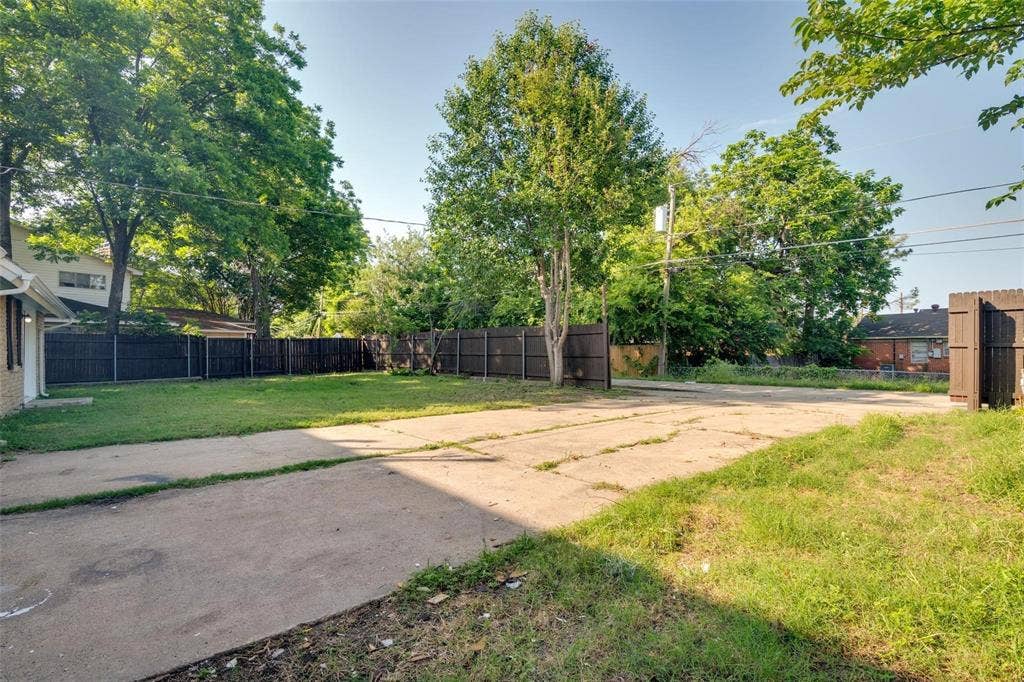 4401 Ivy Drive, Mesquite, TX 75150 4401 Ivy Drive, Mesquite, TX 75150