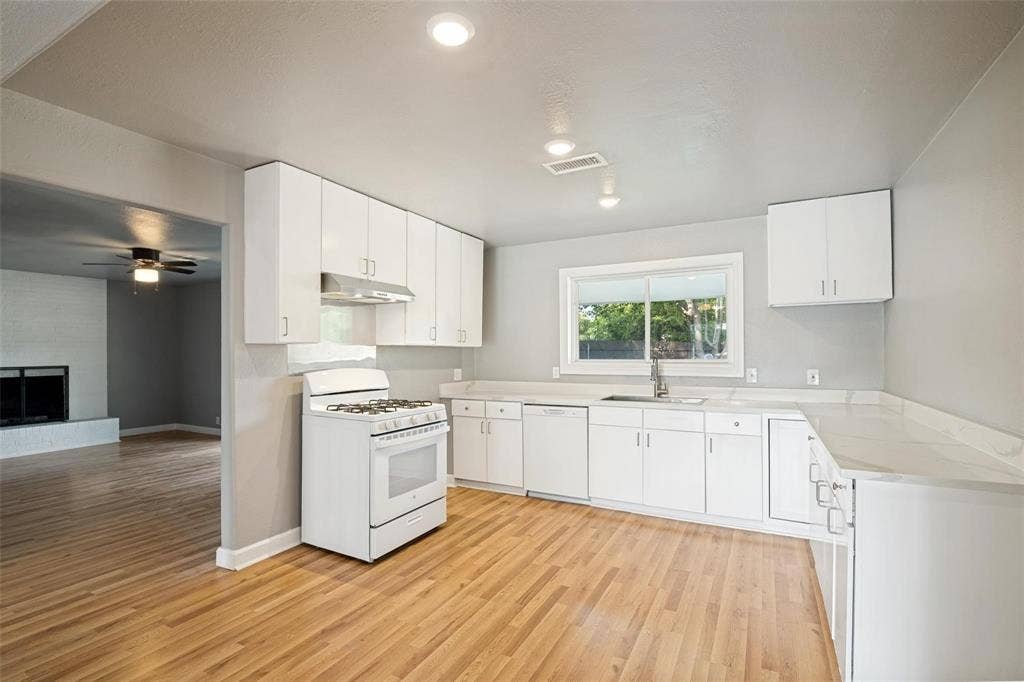 4401 Ivy Drive, Mesquite, TX 75150 4401 Ivy Drive, Mesquite, TX 75150