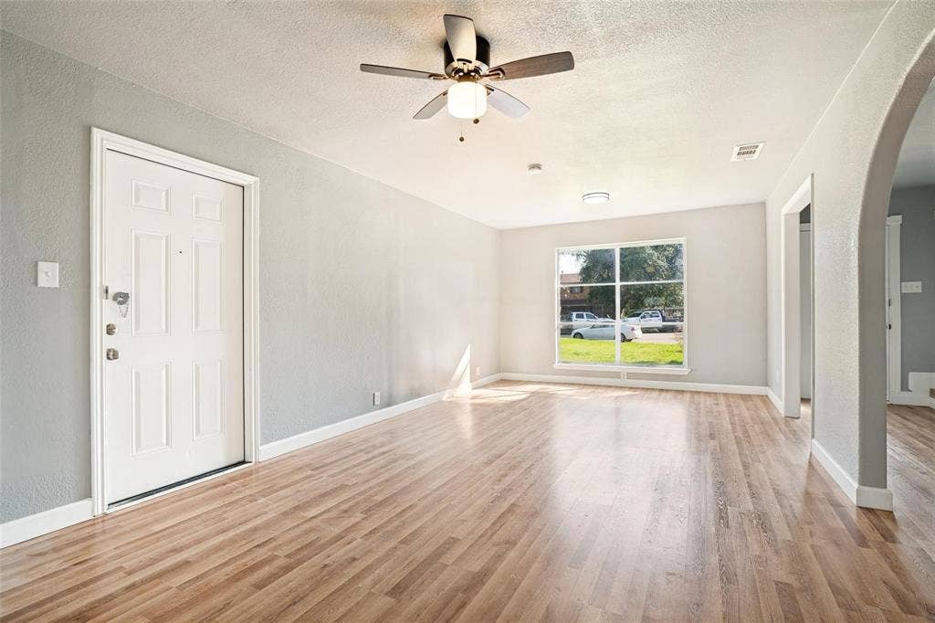 4401 Ivy Drive, Mesquite, TX 75150 4401 Ivy Drive, Mesquite, TX 75150