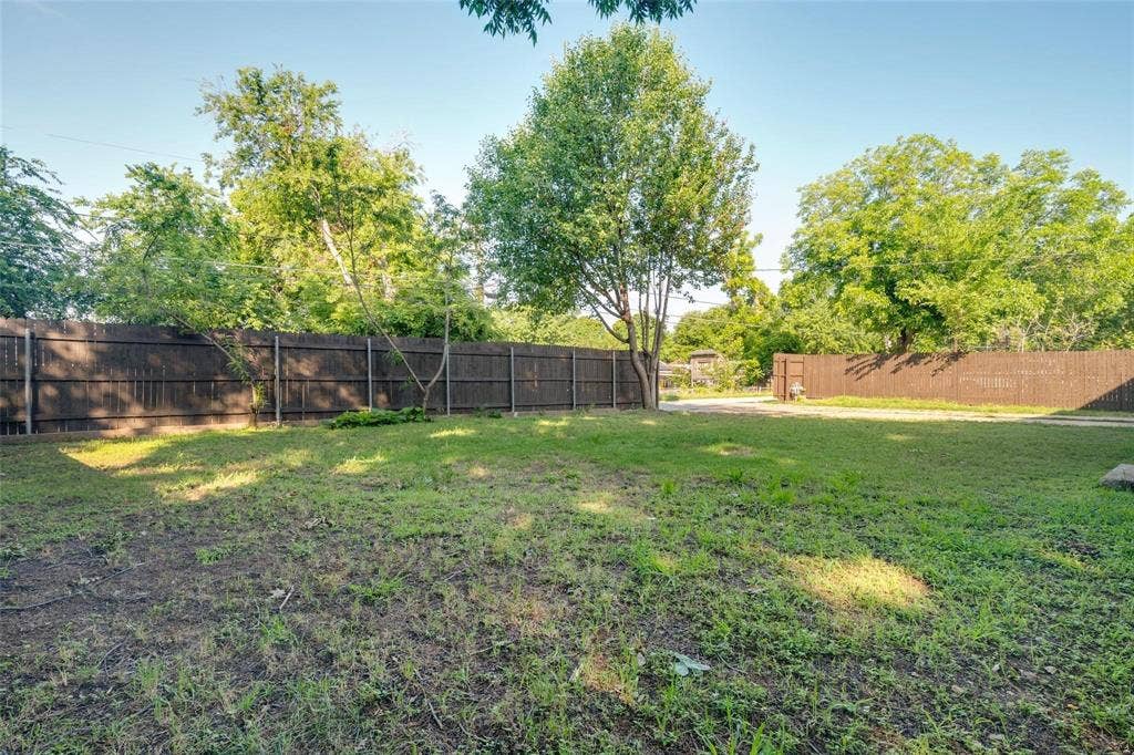 4401 Ivy Drive, Mesquite, TX 75150 4401 Ivy Drive, Mesquite, TX 75150