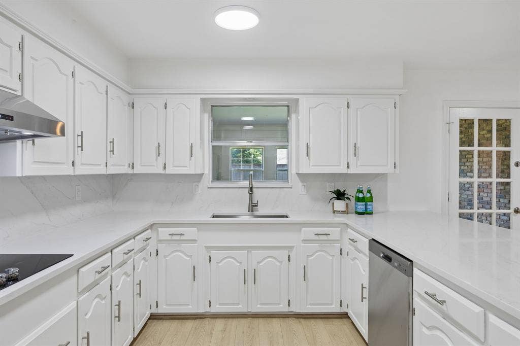 10014 Hickory Crossing, Dallas, TX 75243 10014 Hickory Crossing, Dallas, TX 75243