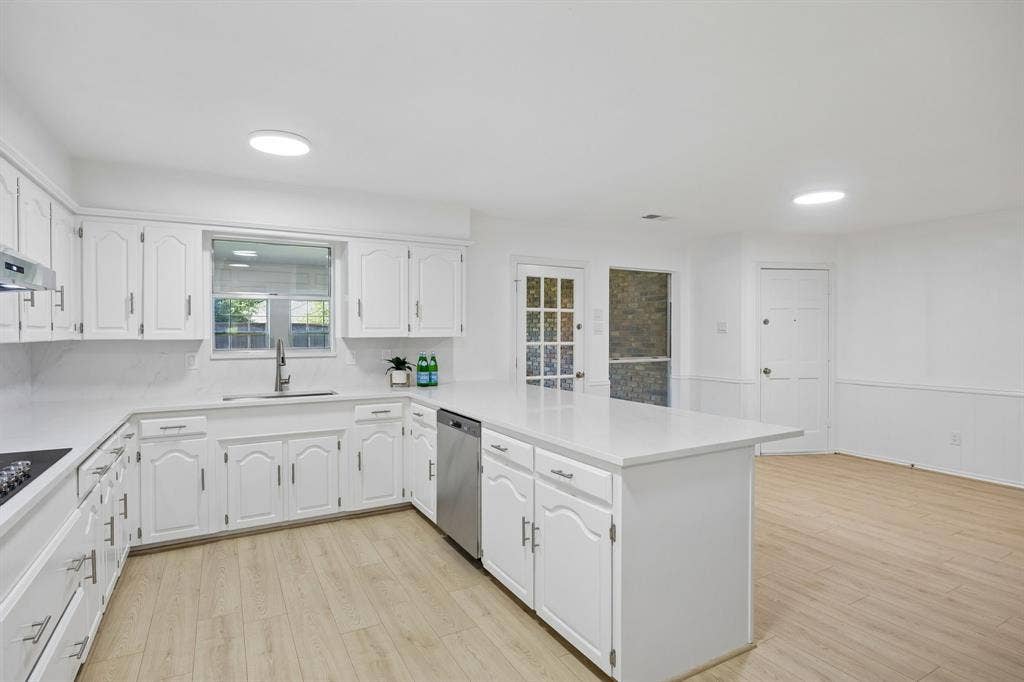 10014 Hickory Crossing, Dallas, TX 75243 10014 Hickory Crossing, Dallas, TX 75243
