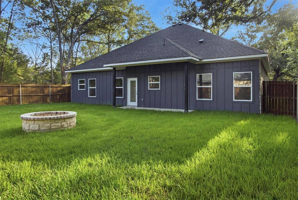 108 Parkside Drive, Trinidad, TX 75163 108 Parkside Drive, Trinidad, TX 75163