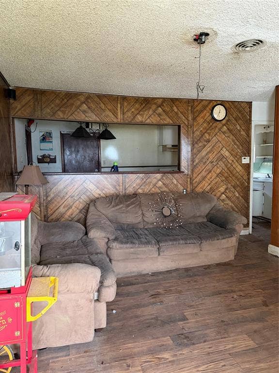 4417 Mckibben Street, Haltom City, TX 76117 4417 Mckibben Street, Haltom City, TX 76117