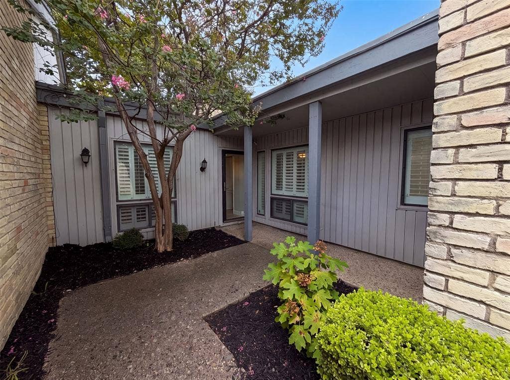 6302 Elder Grove Drive, Dallas, TX 75232