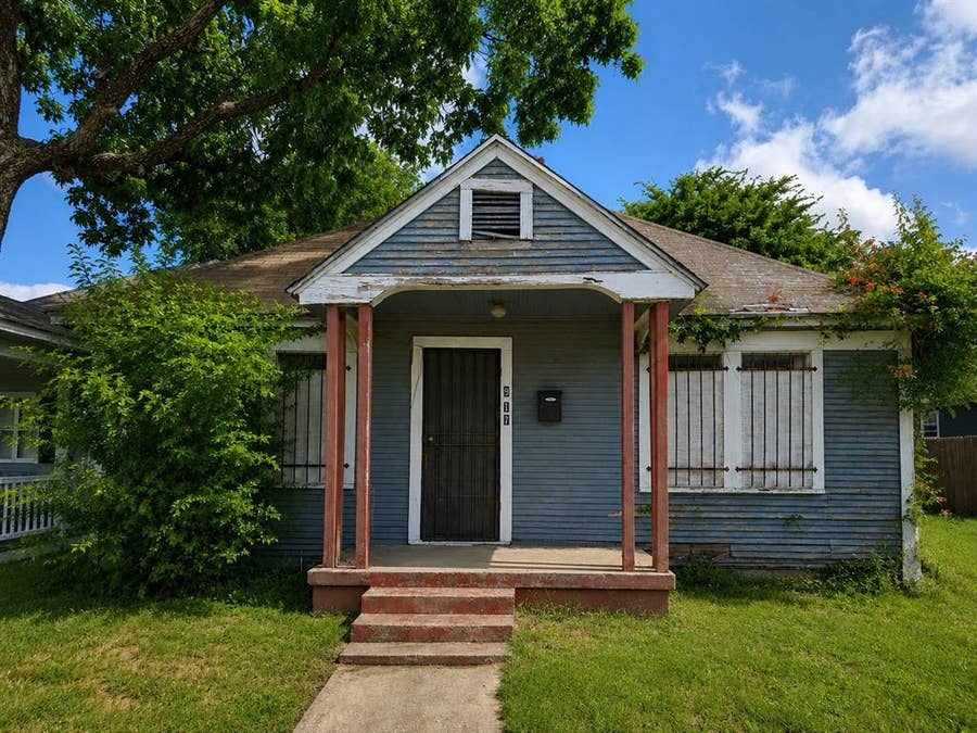 Property photo for 917 E Pulaski Street, Fort Worth, TX