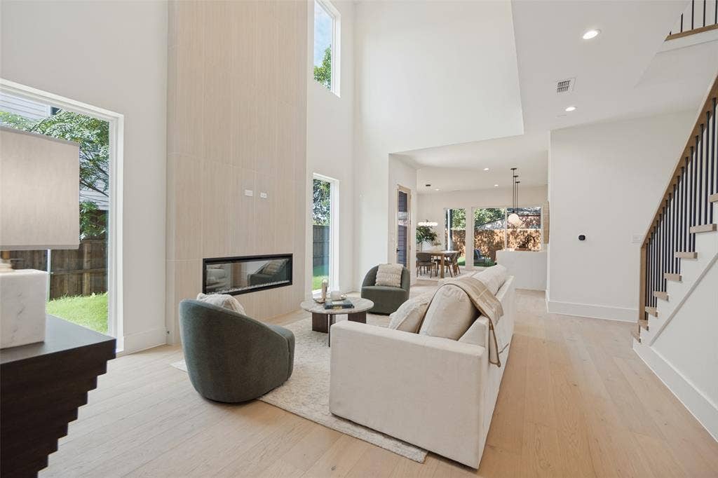 5237 Terry Street, Dallas, TX 75223 5237 Terry Street, Dallas, TX 75223