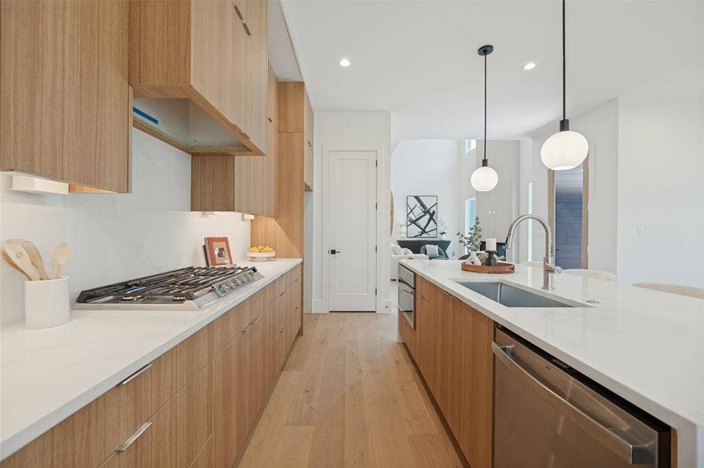 5237 Terry Street, Dallas, TX 75223 5237 Terry Street, Dallas, TX 75223