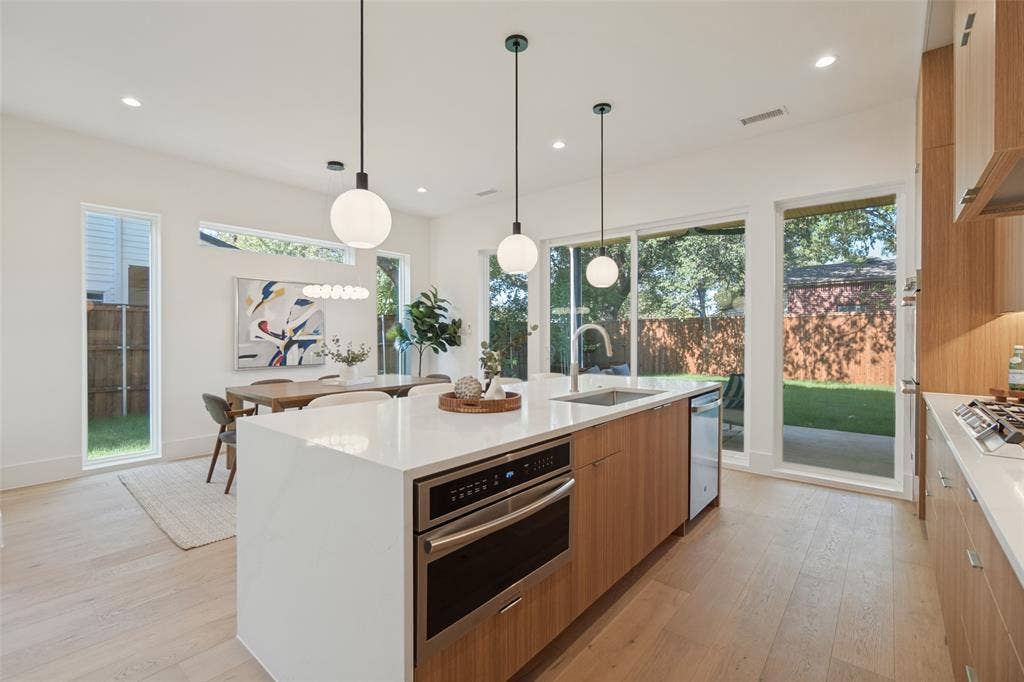 5237 Terry Street, Dallas, TX 75223 5237 Terry Street, Dallas, TX 75223