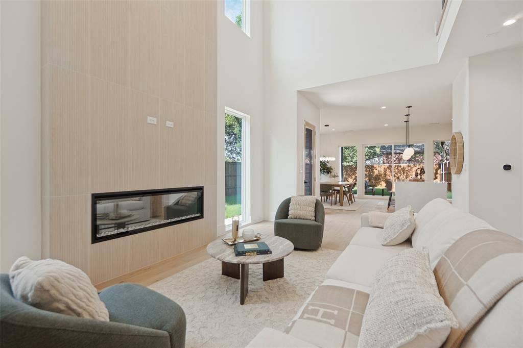 5237 Terry Street, Dallas, TX 75223 5237 Terry Street, Dallas, TX 75223
