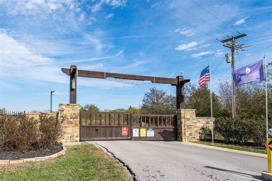 Property photo for 8375 Southern Shore Court, Kemp, TX