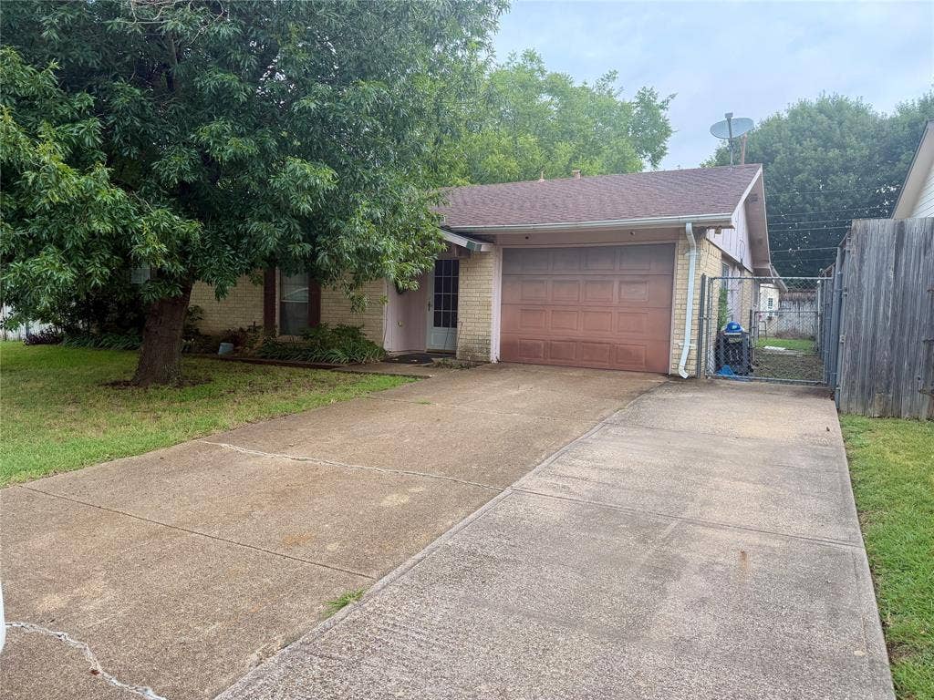 129 Astoria Drive, Cedar Hill, TX 75104 129 Astoria Drive, Cedar Hill, TX 75104
