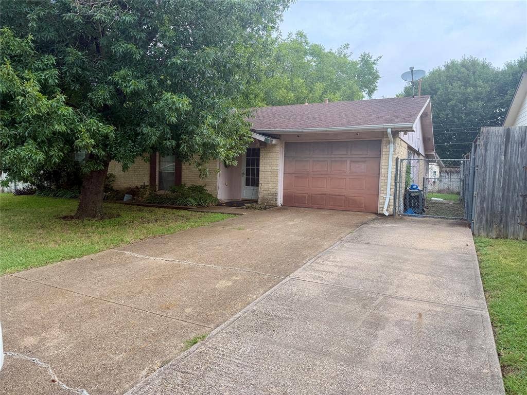 129 Astoria Drive, Cedar Hill, TX 75104 129 Astoria Drive, Cedar Hill, TX 75104