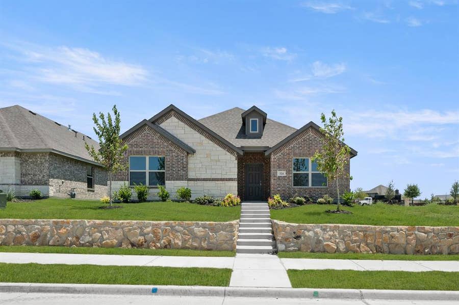 Property photo for 324 Dairy Way, Midlothian, TX