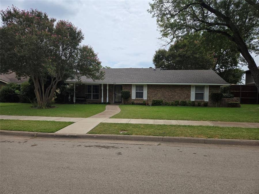 Property photo for 238 Linda Lane, Duncanville, TX
