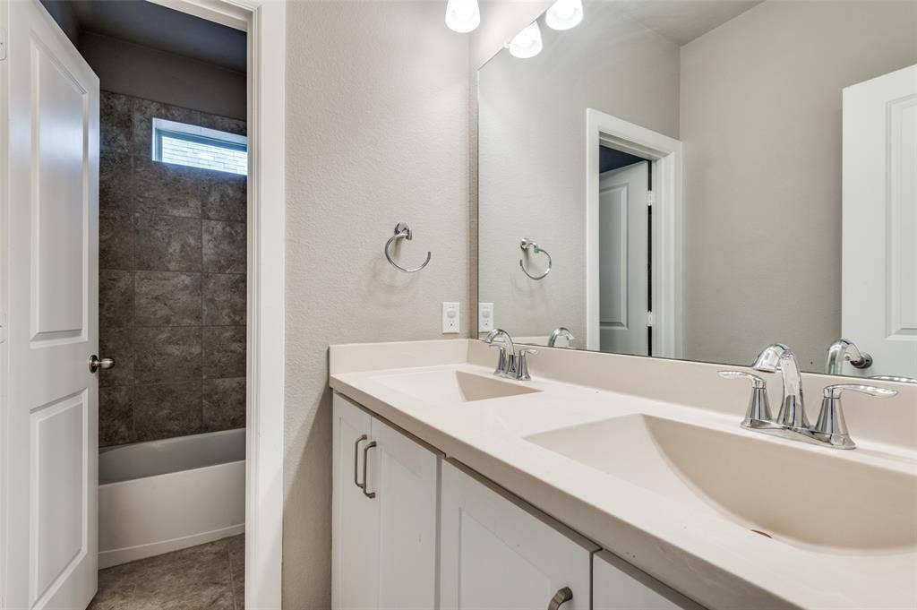 6739 Palo Duro Drive, Irving, TX 75063 6739 Palo Duro Drive, Irving, TX 75063