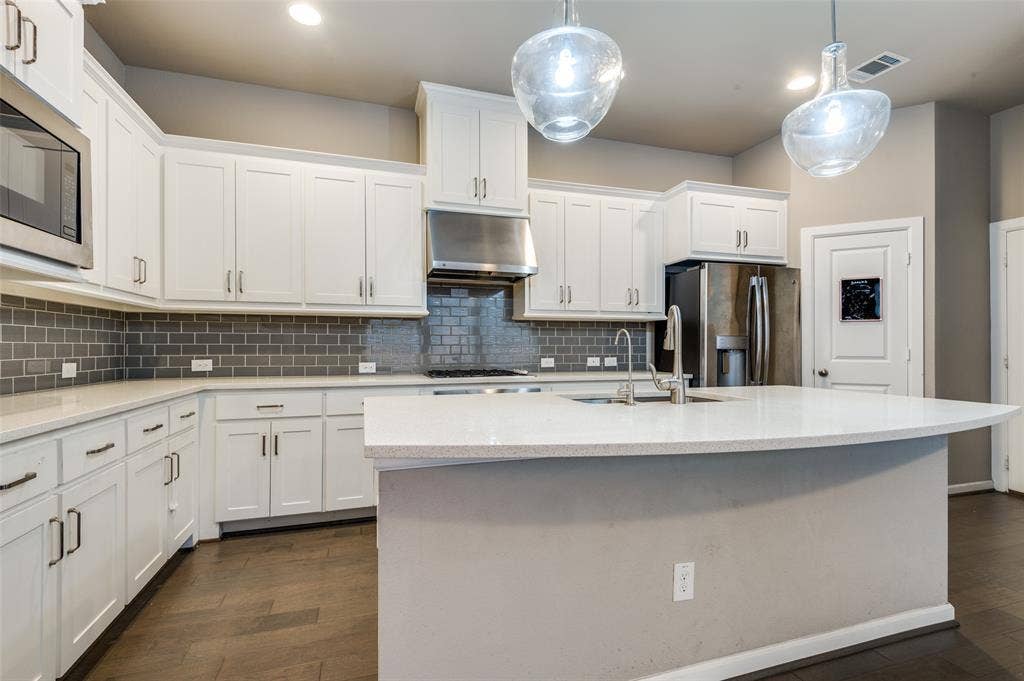 6739 Palo Duro Drive, Irving, TX 75063 6739 Palo Duro Drive, Irving, TX 75063