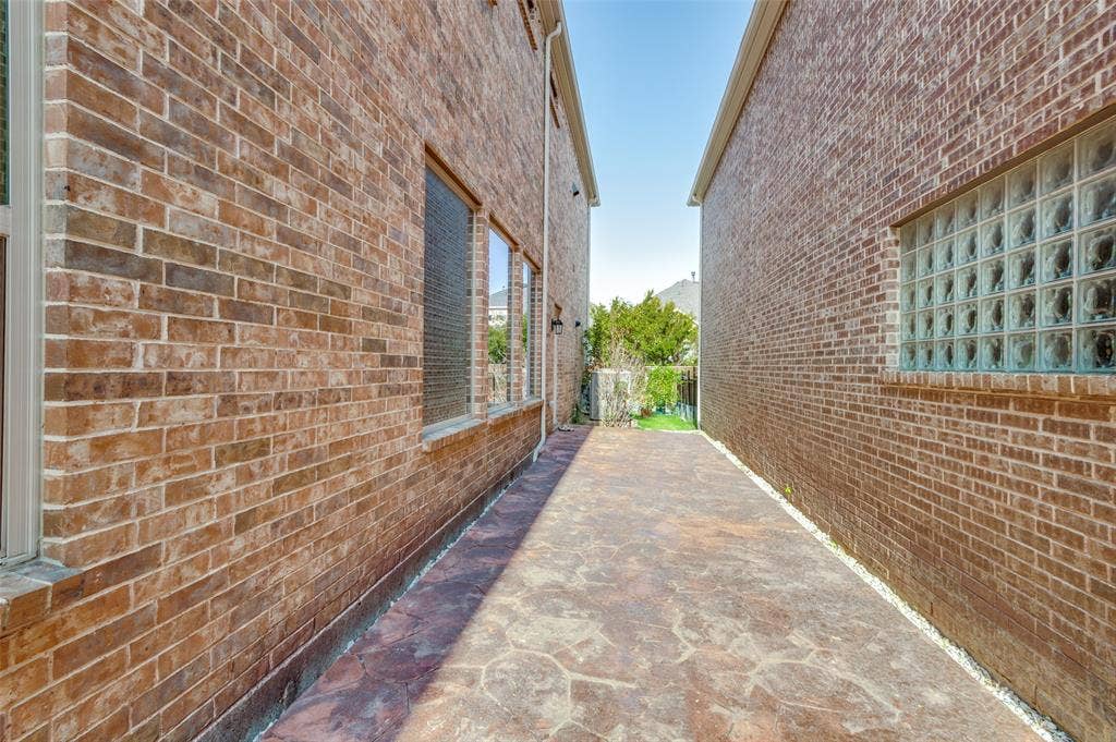 6739 Palo Duro Drive, Irving, TX 75063 6739 Palo Duro Drive, Irving, TX 75063