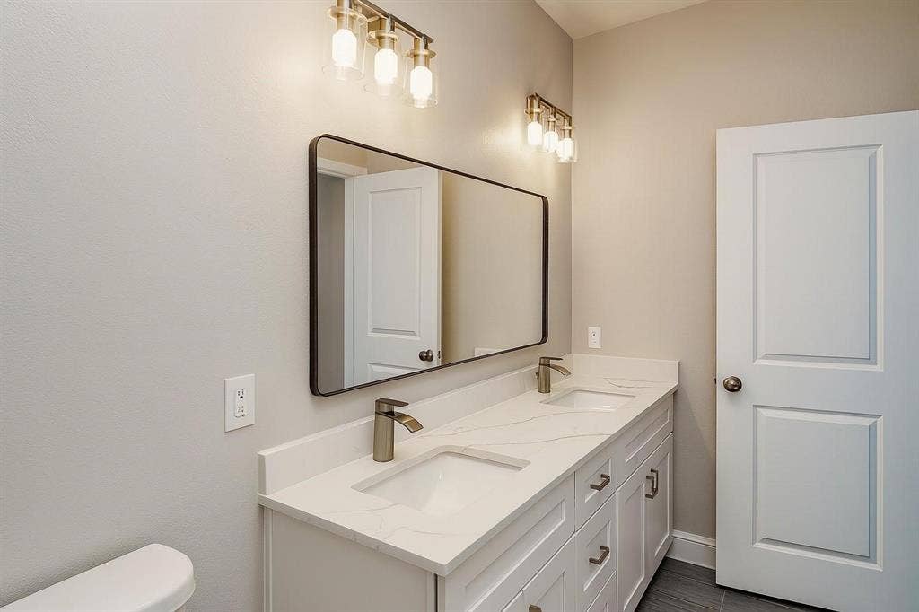 1023 Mustang Trail, Granbury, TX 76049 1023 Mustang Trail, Granbury, TX 76049