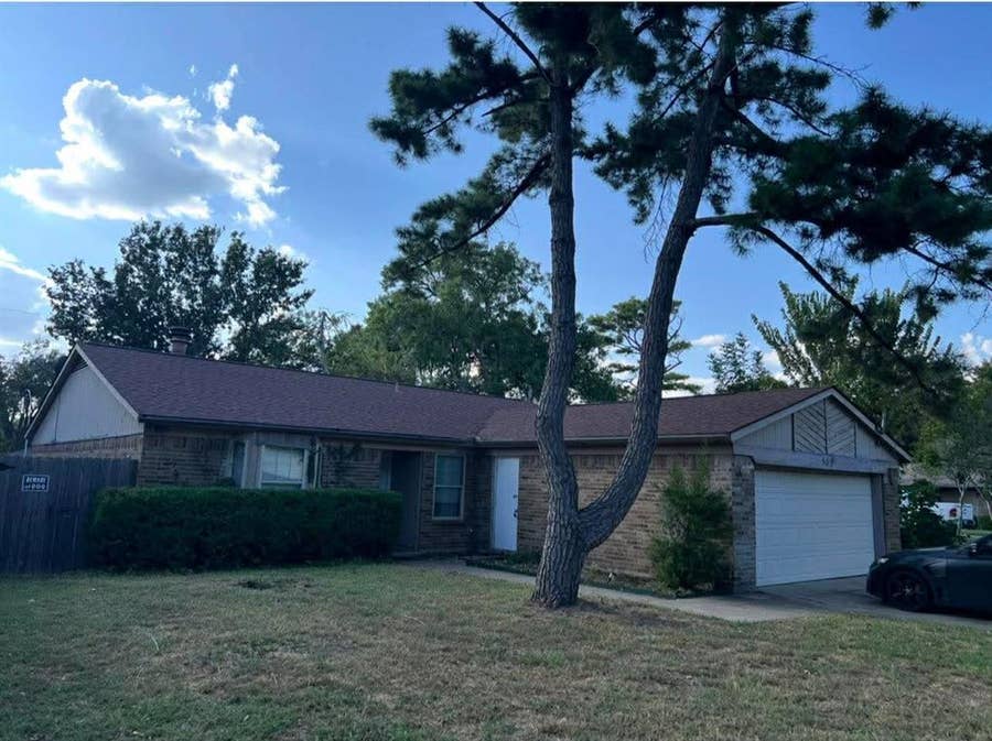 Property photo for 802 Matthews Court, Arlington, TX