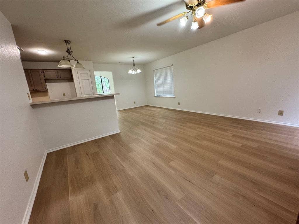 2812 Howard Court, Denton, TX 76209 2812 Howard Court, Denton, TX 76209