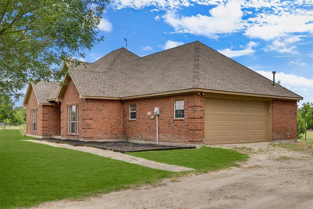 18723 Sims Lane, Nevada, TX 75173 18723 Sims Lane, Nevada, TX 75173