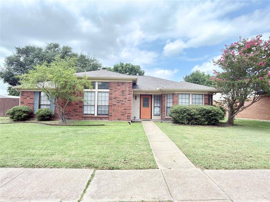Property photo for 4205 Starboard Trail, Rowlett, TX