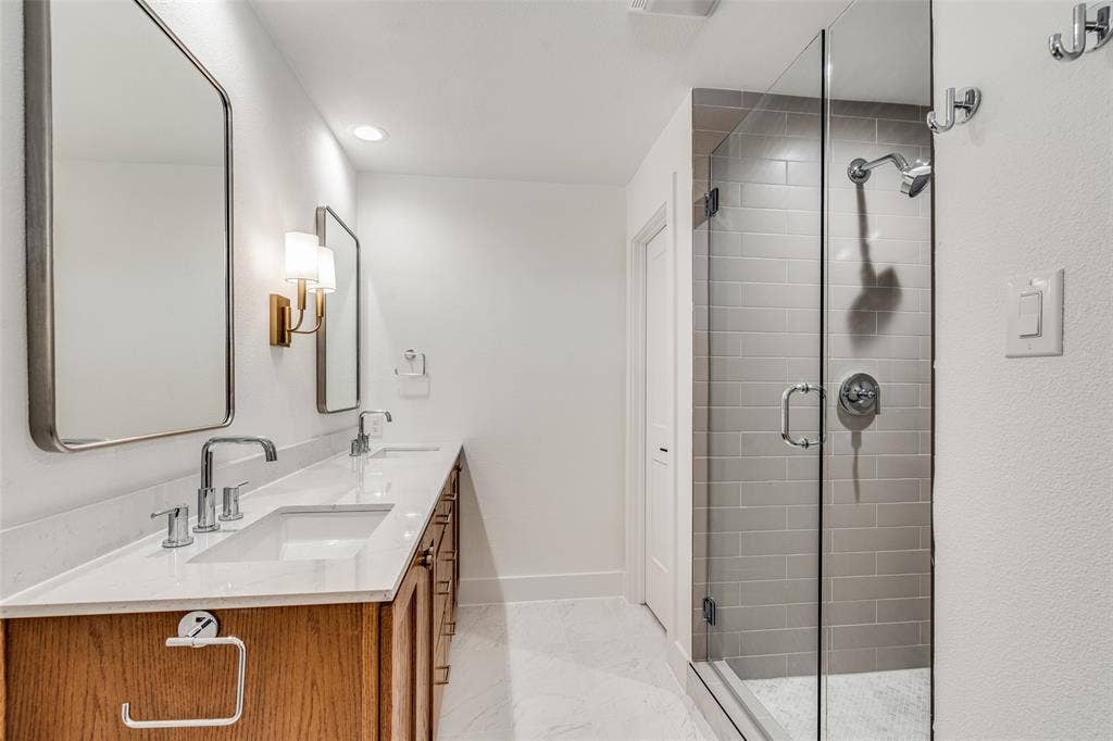 9035 Dunmore Drive, Dallas, TX 75231 9035 Dunmore Drive, Dallas, TX 75231