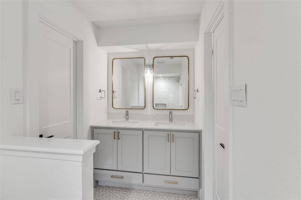 9035 Dunmore Drive, Dallas, TX 75231 9035 Dunmore Drive, Dallas, TX 75231