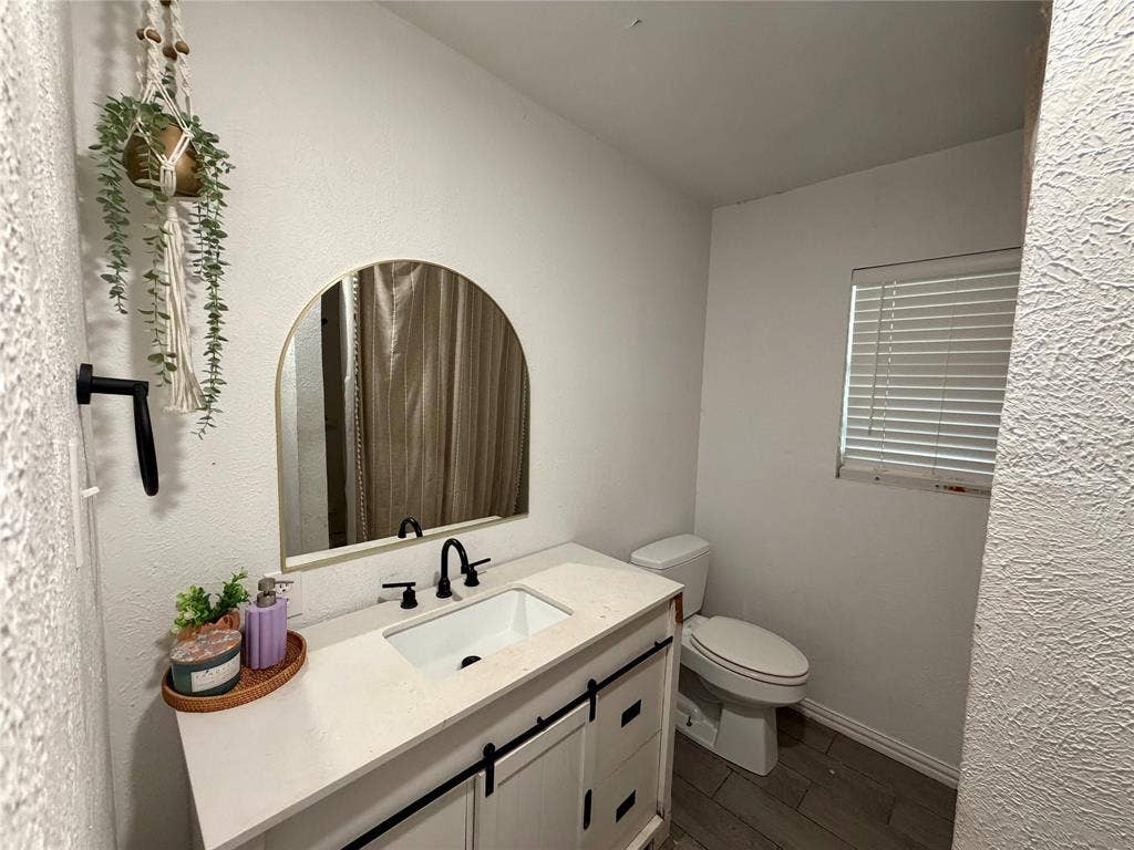 vanity in secodary bathroom